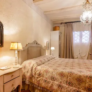 Gallery Guest house